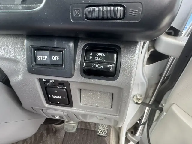 トヨタ コースター SDG-XZB50の写真6