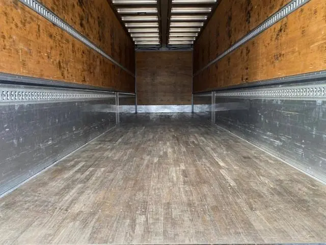 いすゞ ギガ QKG-CYJ77A(8x4)の写真7