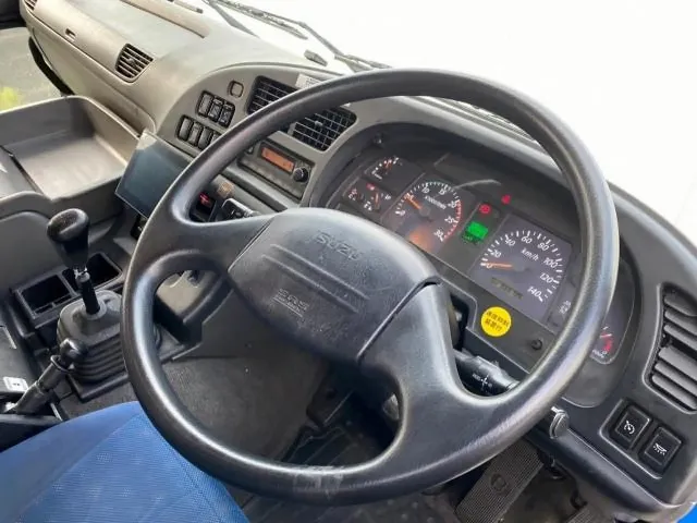 いすゞ ギガ QKG-CYJ77A(8x4)の写真11