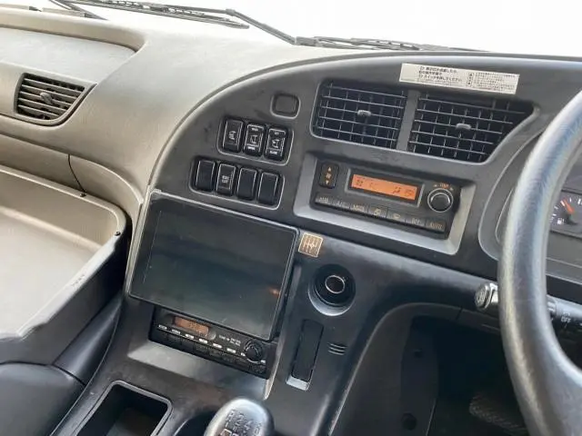 いすゞ ギガ QKG-CYJ77A(8x4)の写真14