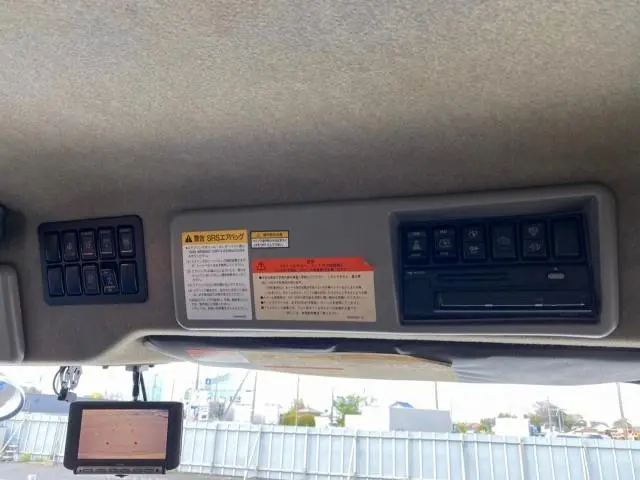 いすゞ ギガ QKG-CYJ77A(8x4)の写真15