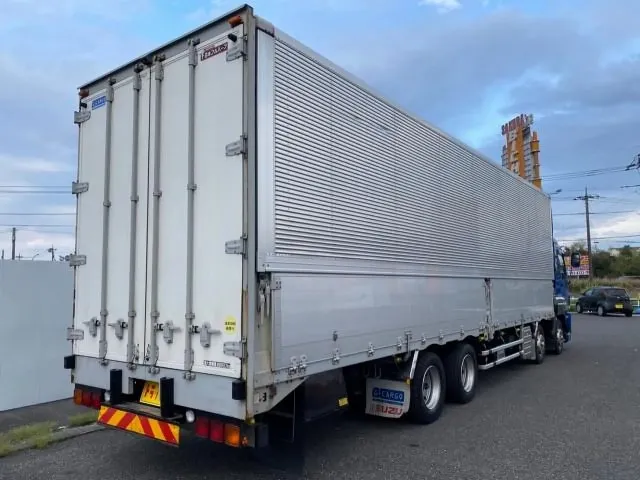 いすゞ ギガ QKG-CYJ77A(8x4)の写真19