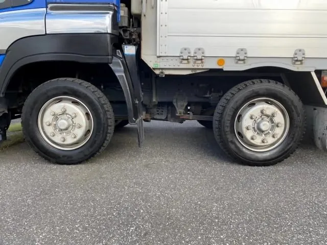 いすゞ ギガ QKG-CYJ77A(8x4)の写真28