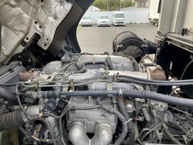 いすゞ ギガ QKG-CYJ77A(8x4)の写真35