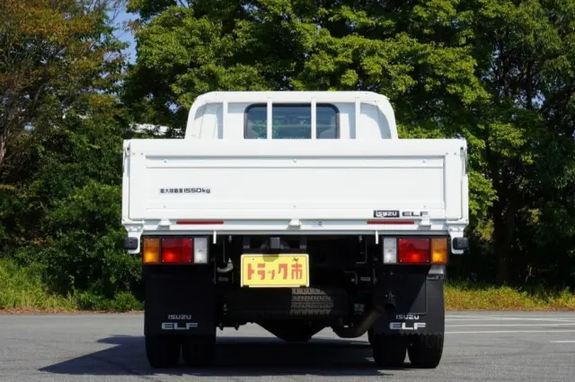 いすゞ エルフ 2RG-NHR88A(2WD)の写真11