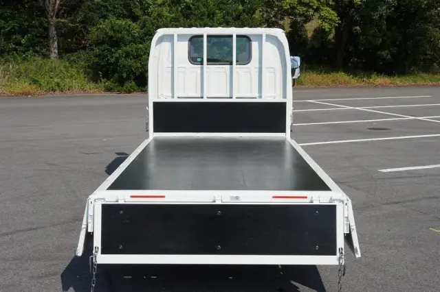 いすゞ エルフ 2RG-NHR88A(2WD)の写真16
