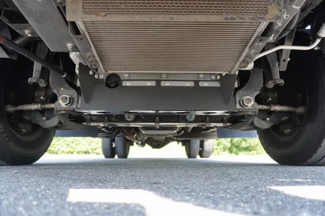 いすゞ エルフ 2RG-NHR88A(2WD)の写真25
