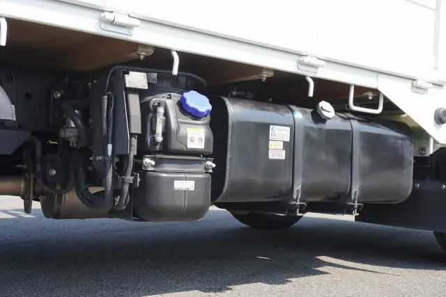 いすゞ エルフ 2RG-NHR88A(2WD)の写真27