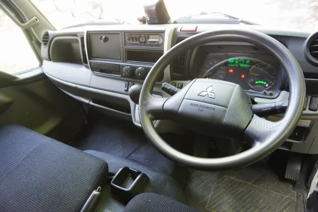 三菱 キャンター TPG-FGA20(4WD)の写真3