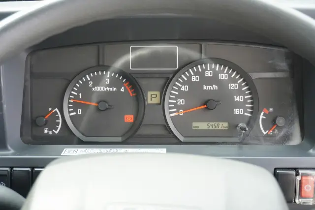 いすゞ エルフ TPG-NJR85A(2WD)の写真4