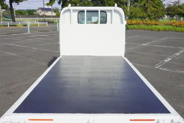 いすゞ エルフ TPG-NJR85A(2WD)の写真5