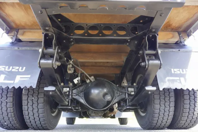 いすゞ エルフ TPG-NJR85A(2WD)の写真6