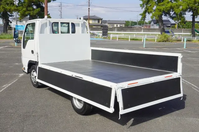 いすゞ エルフ TPG-NJR85A(2WD)の写真16