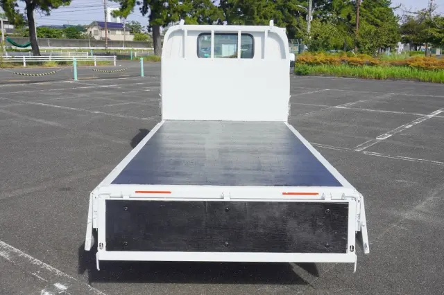 いすゞ エルフ TPG-NJR85A(2WD)の写真17