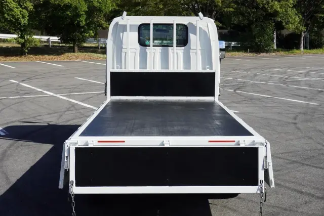 いすゞ エルフ TRG-NJR85A(2WD)の写真16