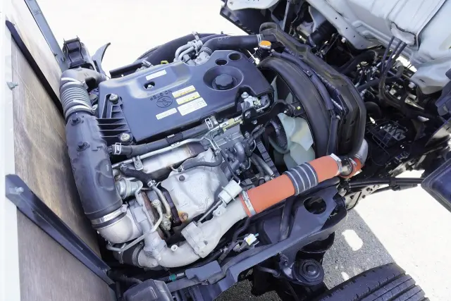 いすゞ エルフ TRG-NJR85A(2WD)の写真23