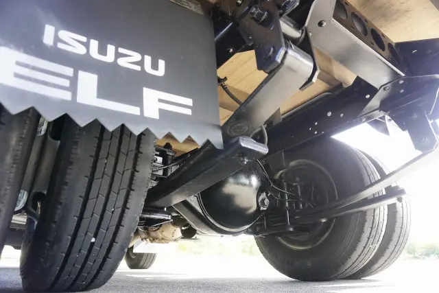 いすゞ エルフ TRG-NJR85A(2WD)の写真26