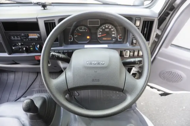 いすゞ エルフ TRG-NJR85A(2WD)の写真38