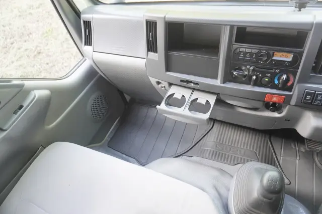 いすゞ エルフ TRG-NJR85A(2WD)の写真41