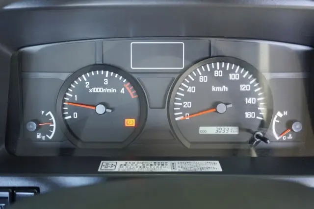 いすゞ エルフ TRG-NJR85A(2WD)の写真4