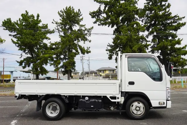 いすゞ エルフ TRG-NJR85A(2WD)の写真10