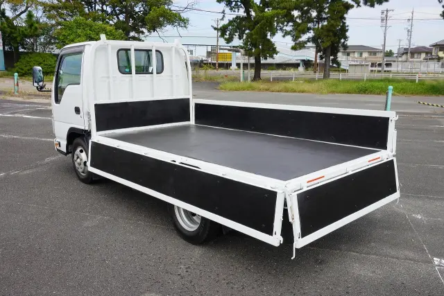 いすゞ エルフ TRG-NJR85A(2WD)の写真19