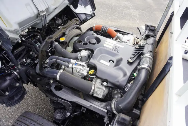 いすゞ エルフ TRG-NJR85A(2WD)の写真24