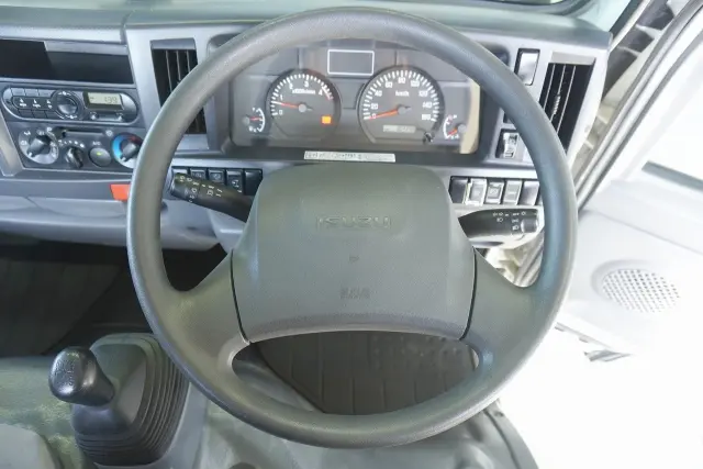 いすゞ エルフ TRG-NJR85A(2WD)の写真40