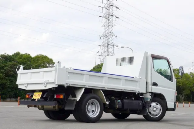 三菱 キャンター TKG-FBA30(2WD)の写真2