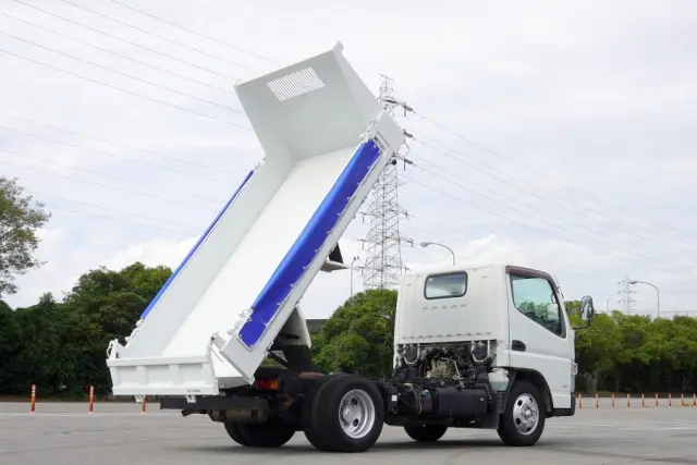 三菱 キャンター TKG-FBA30(2WD)の写真19
