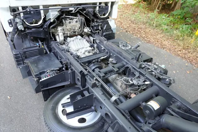 三菱 キャンター TKG-FBA30(2WD)の写真32