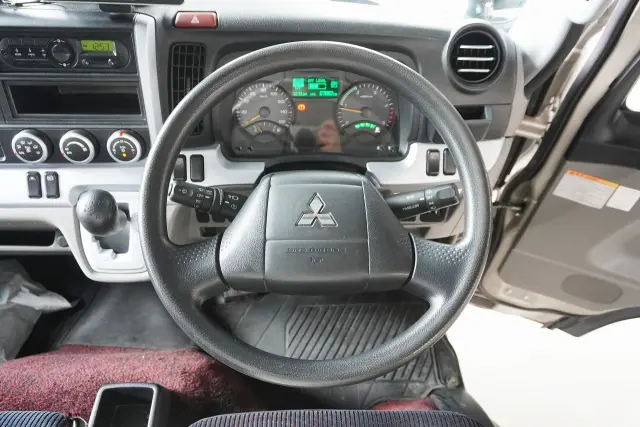 三菱 キャンター TPG-FBA00(2WD)の写真36