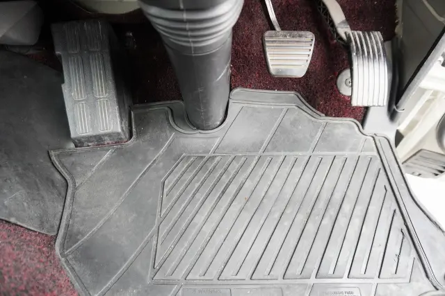 三菱 キャンター TPG-FBA00(2WD)の写真38