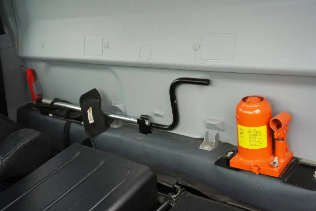 三菱 キャンター TPG-FBA00(2WD)の写真48