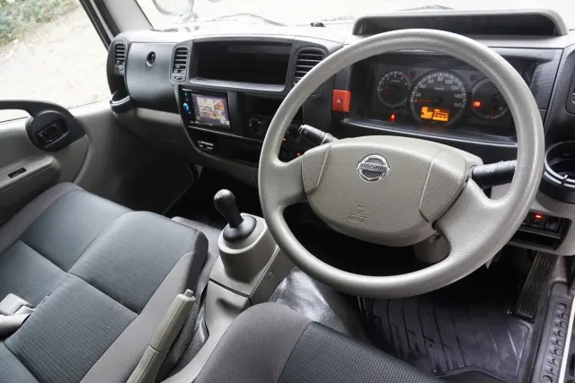 日産 アトラス TKG-SZ2F24(2WD)の写真3