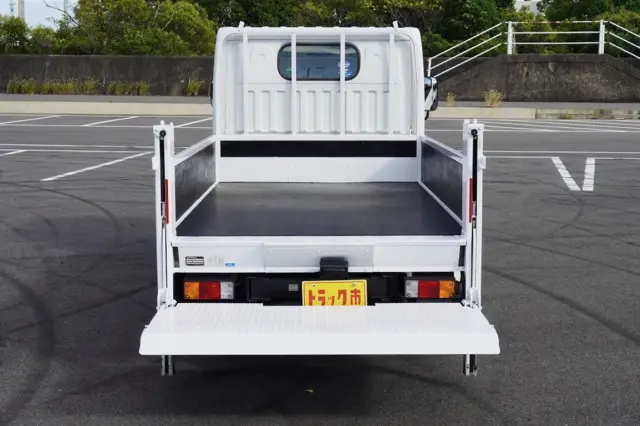 日産 アトラス TKG-SZ2F24(2WD)の写真18