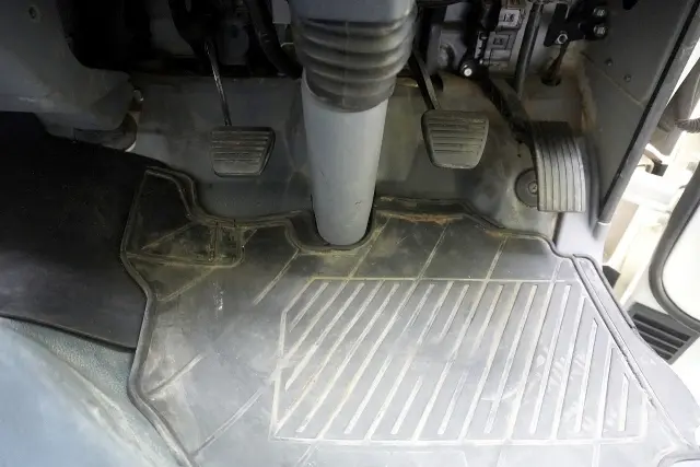 三菱 キャンター TKG-FBA30(2WD)の写真44
