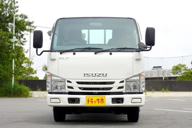 いすゞ エルフ TRG-NHR85A(2WD)の写真8