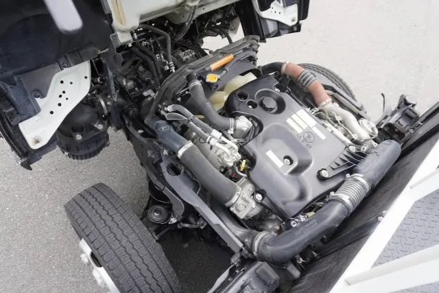 いすゞ エルフ TRG-NHR85A(2WD)の写真21
