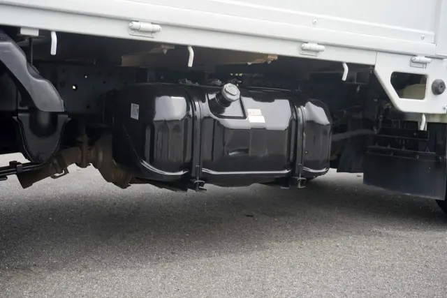いすゞ エルフ TRG-NHR85A(2WD)の写真27