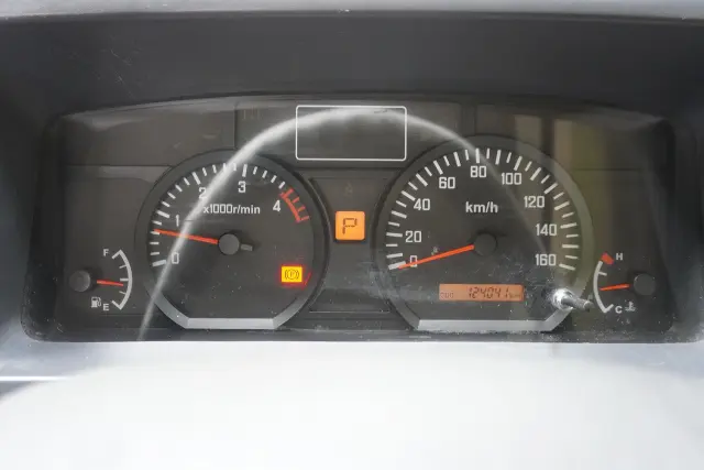 いすゞ エルフ TRG-NHR85A(2WD)の写真35