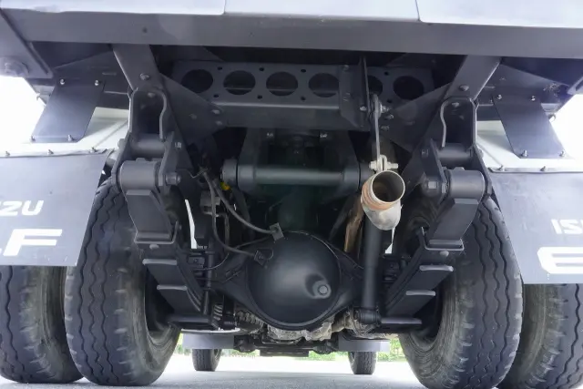 いすゞ エルフ TKG-NKS85AD(4WD)の写真6