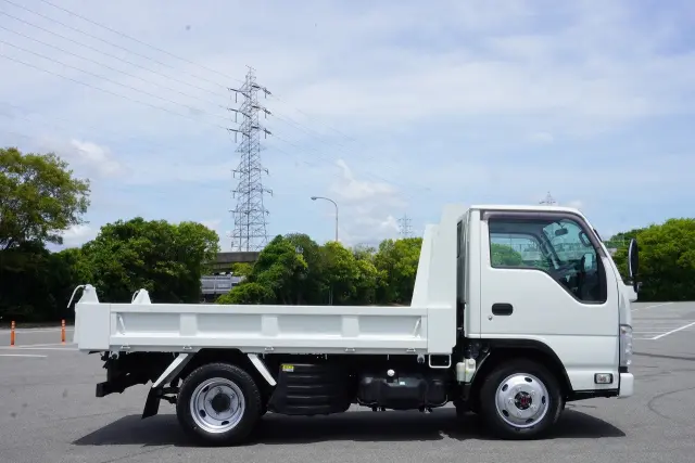 いすゞ エルフ TKG-NKS85AD(4WD)の写真10