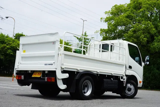 トヨタ ダイナ TPG-XZC605(2WD)の写真2