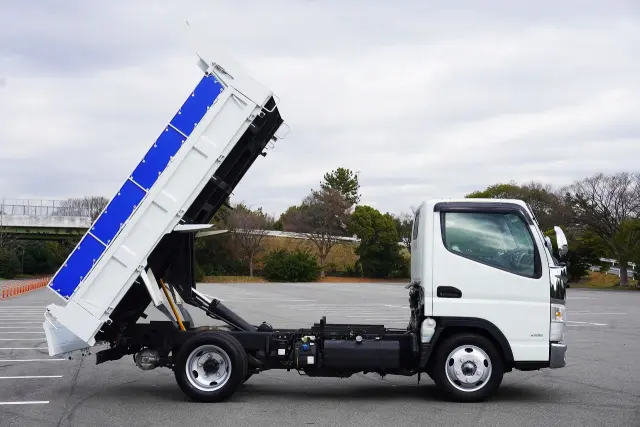 三菱 キャンター 2PG-FBA30(2WD)の写真12