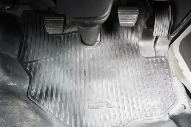 三菱 キャンター 2PG-FBA30(2WD)の写真40