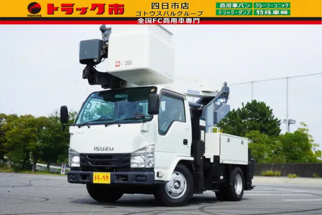 いすゞ エルフ 2RG-NKR88N(2WD)の写真1