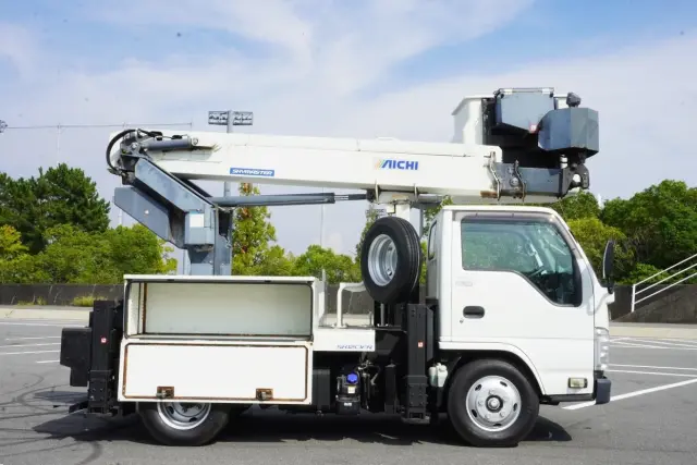 いすゞ エルフ 2RG-NKR88N(2WD)の写真22