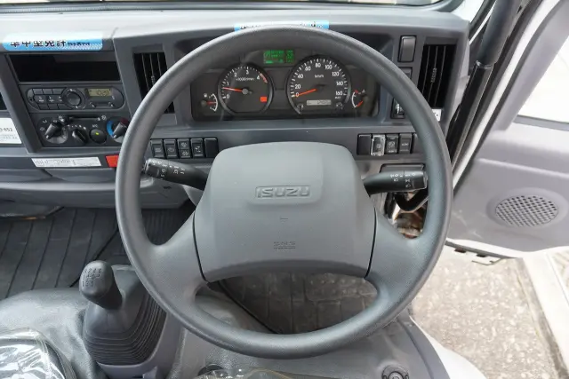 いすゞ エルフ 2RG-NKR88N(2WD)の写真36