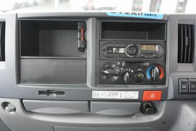いすゞ エルフ 2RG-NKR88N(2WD)の写真41